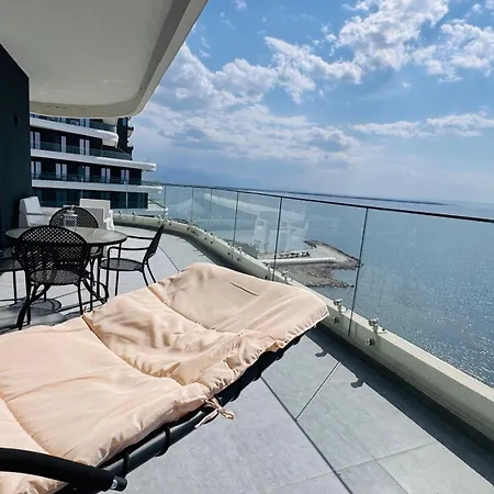 Eddy's Luxury - Ilyonis Shëngjin